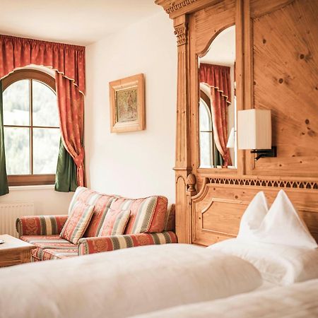 Hotel Ansitz Jakoberhof Ortisei Esterno foto