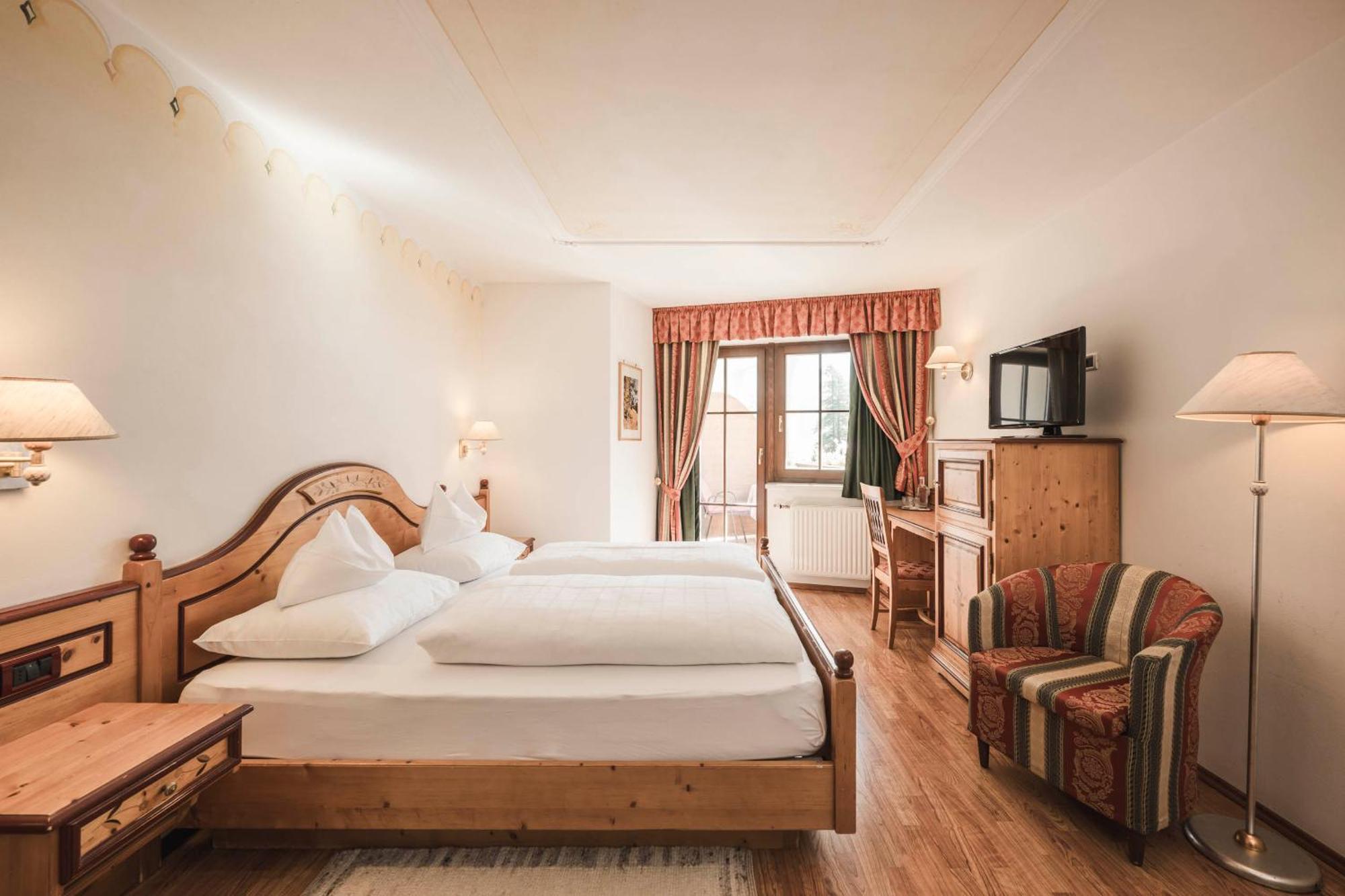 Hotel Ansitz Jakoberhof Ortisei Esterno foto