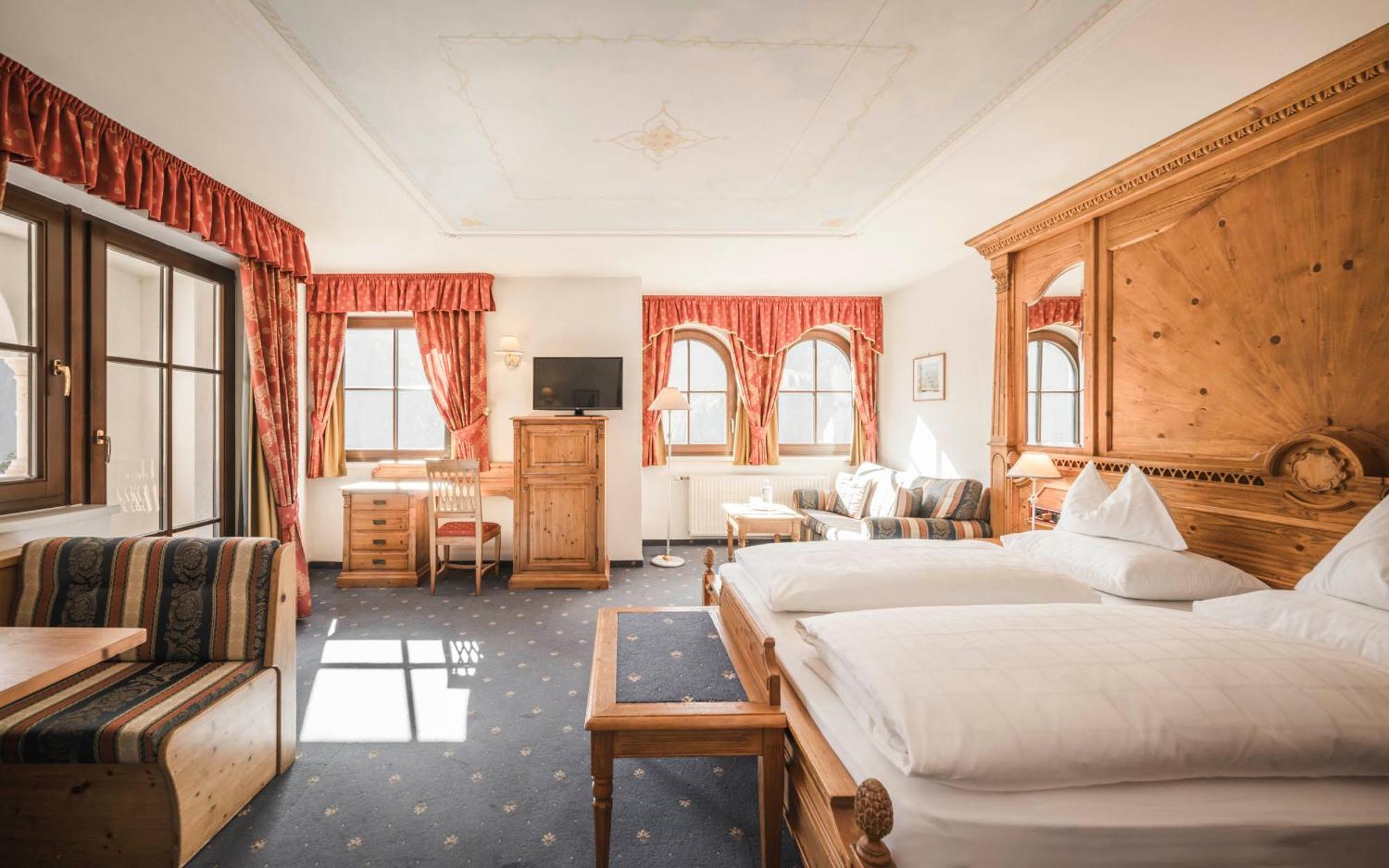 Hotel Ansitz Jakoberhof Ortisei Esterno foto