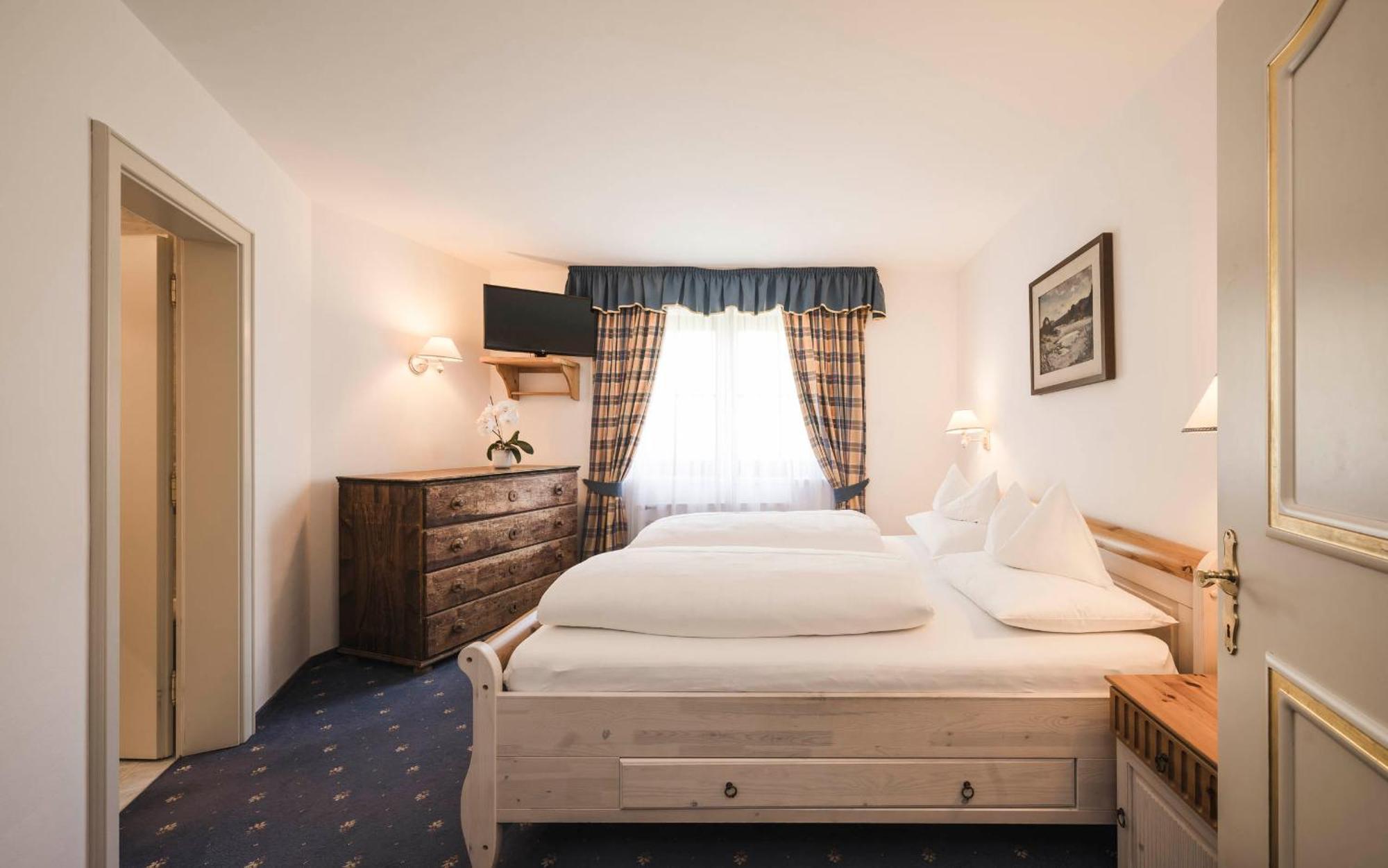 Hotel Ansitz Jakoberhof Ortisei Esterno foto