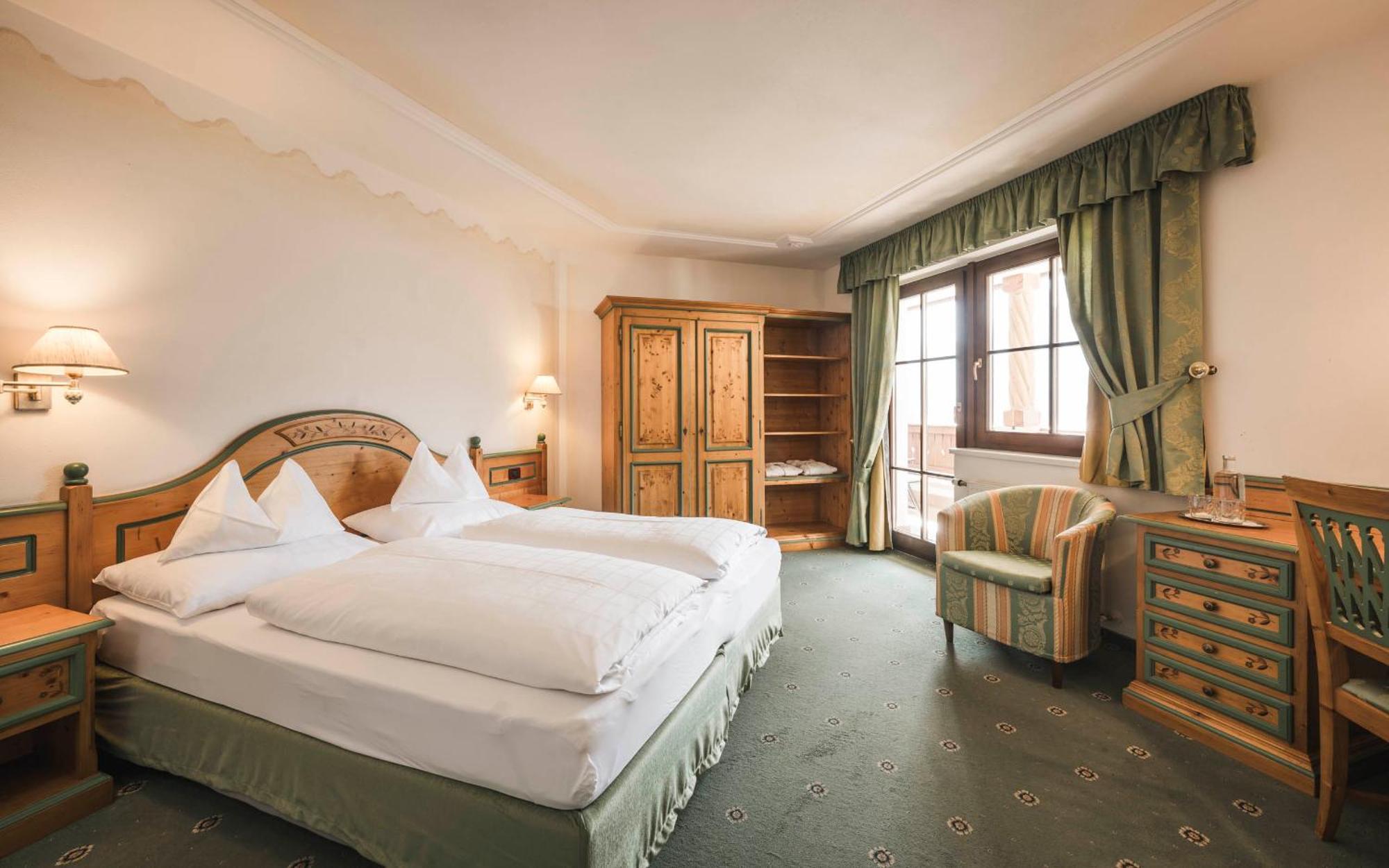 Hotel Ansitz Jakoberhof Ortisei Esterno foto
