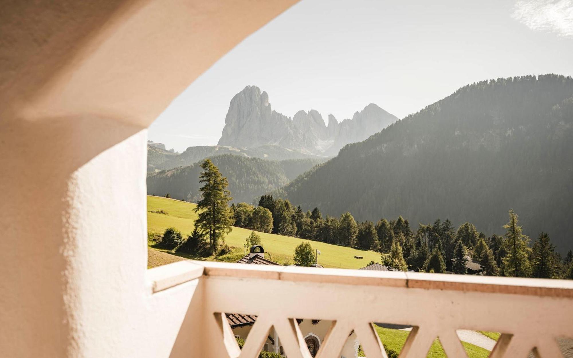 Hotel Ansitz Jakoberhof Ortisei Esterno foto