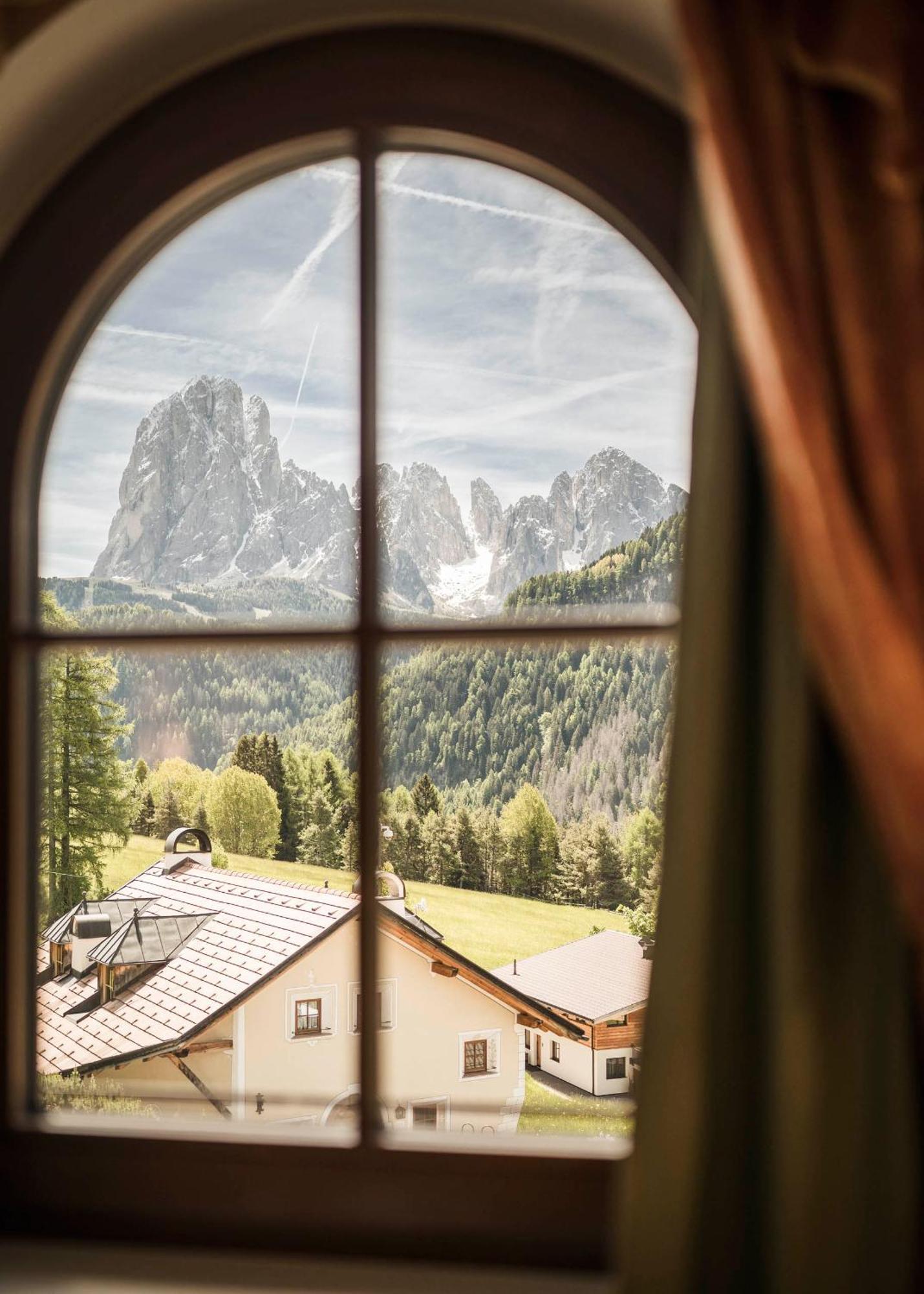 Hotel Ansitz Jakoberhof Ortisei Esterno foto