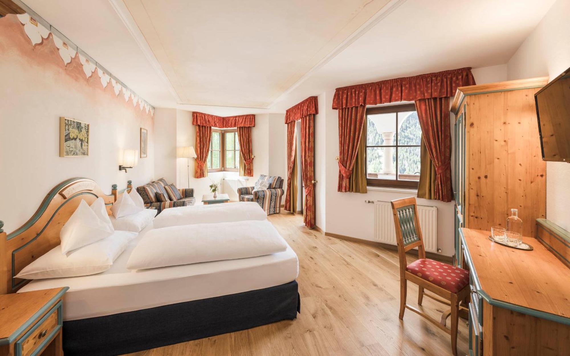 Hotel Ansitz Jakoberhof Ortisei Esterno foto