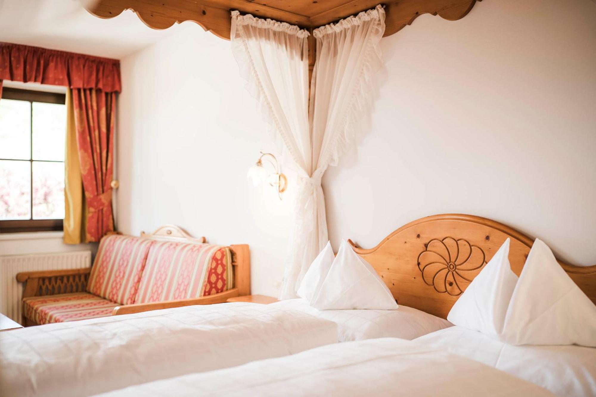 Hotel Ansitz Jakoberhof Ortisei Esterno foto