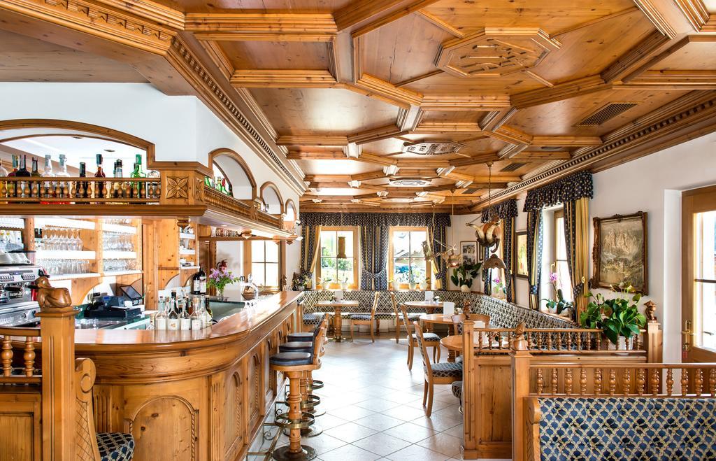 Hotel Ansitz Jakoberhof Ortisei Esterno foto
